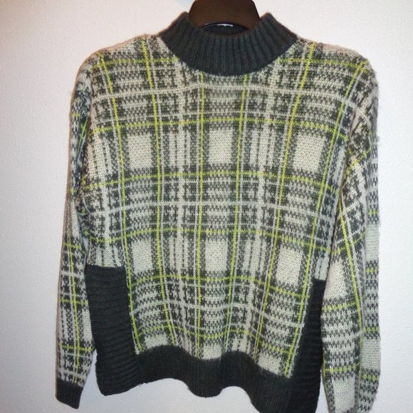 Nine West Sweaters - NINE West Plaid Sweater Size Large NWT